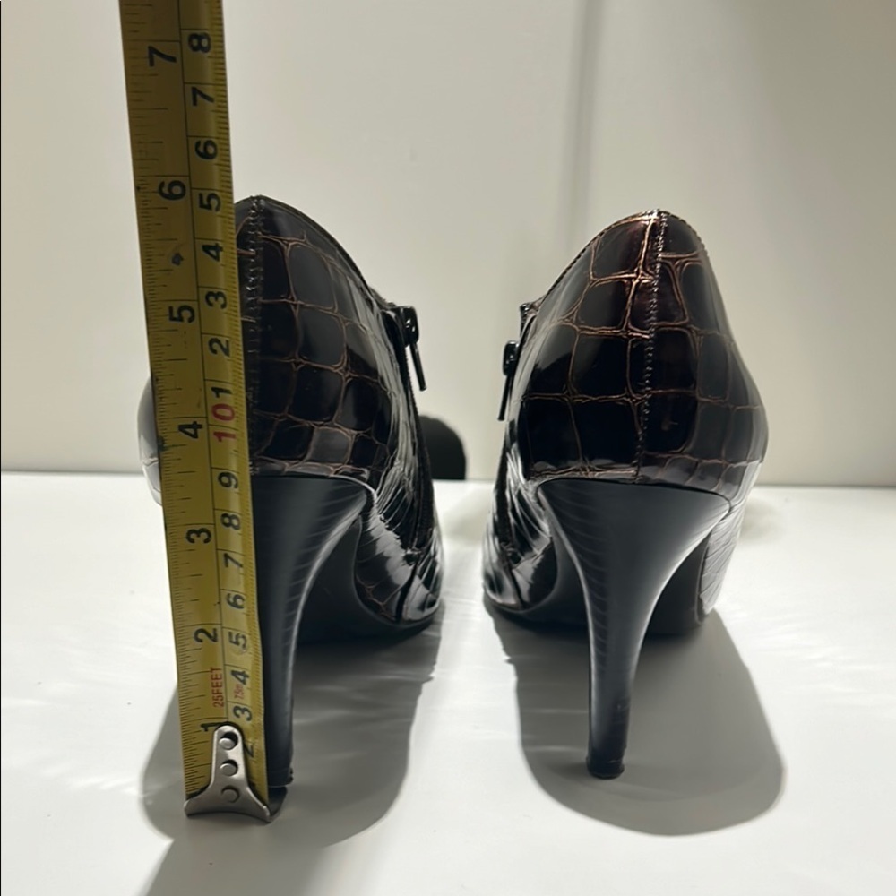 Brown Crocodile Pattern Ankle shoe - Picture 4 of 10